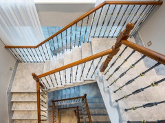 楼梯选购，家居装修楼梯时要注意些什么问题？